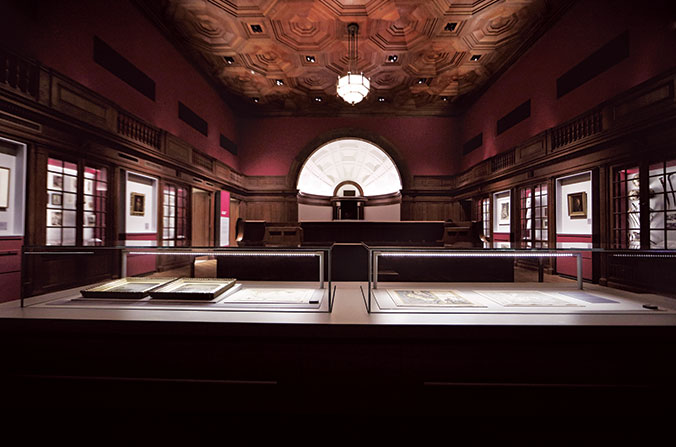 Ramses Vertical-Lift Showcase – National Gallery Singapore Ramses Vertical-Lift Showcase – National Gallery Singapore